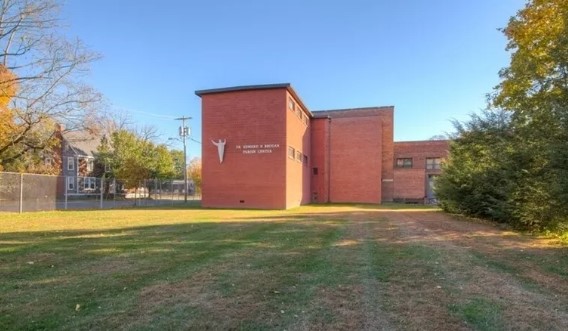 Rhinebeck, Former School - Hudson Valley - Amtrak to Penn